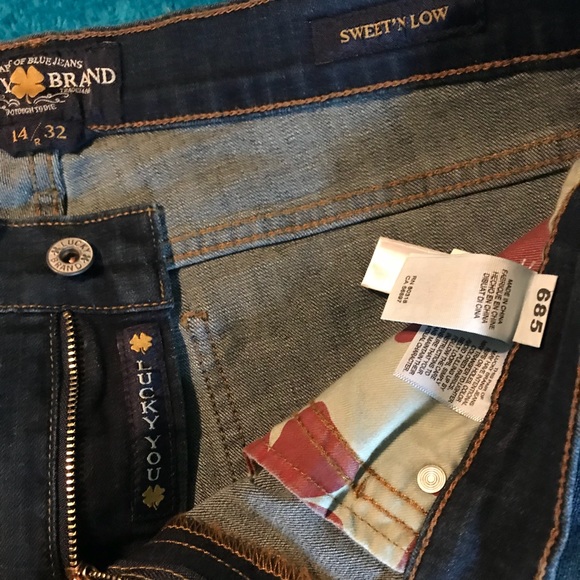 Lucky Brand Sweet’n Low flare / boot cut jeans - Picture 4 of 6